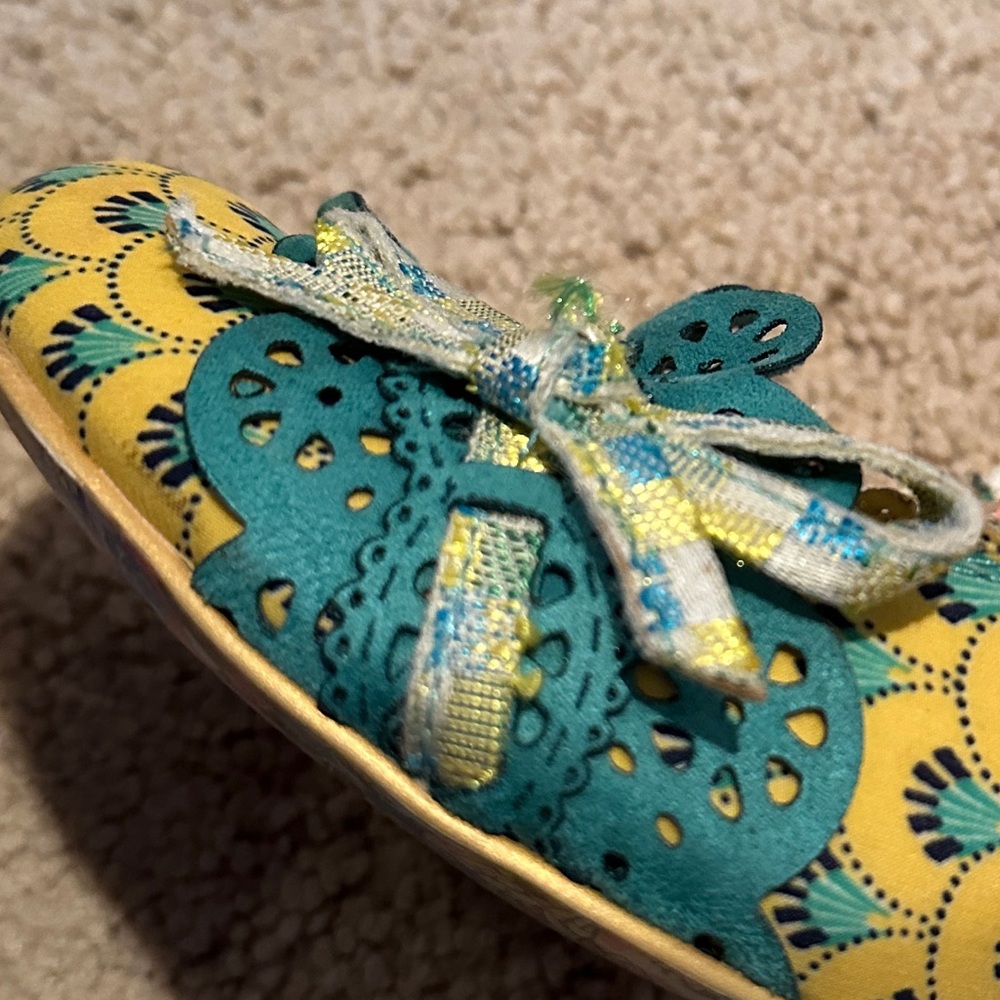 Irregular Choice Yellow and Teal Heels with Bow - Picture 5 of 11